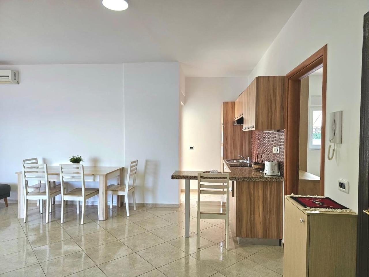 Apartament Adrien Saranda