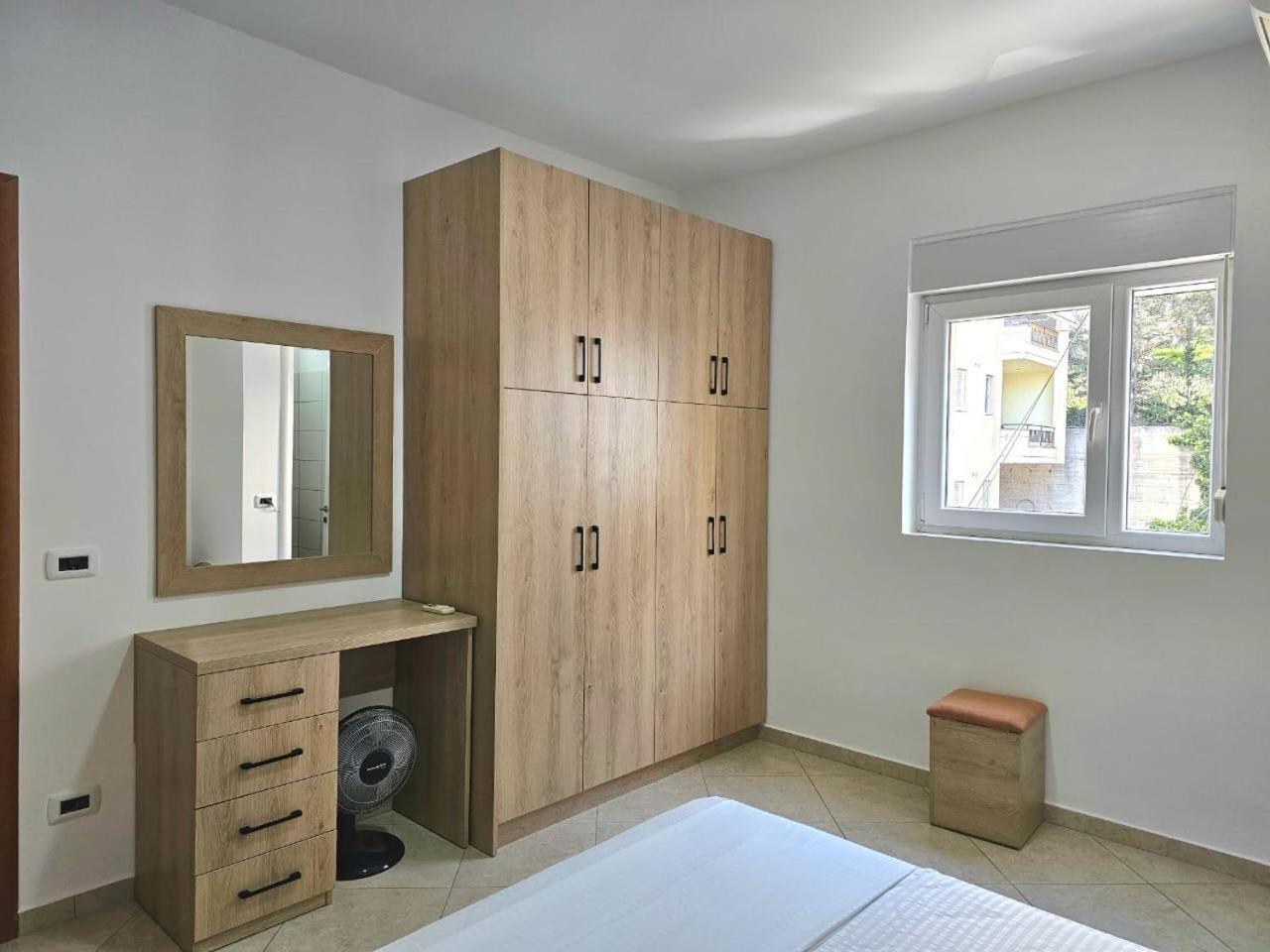 Adrien Apartament *